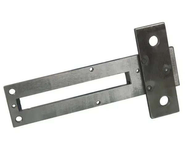 Pieza lateral con coliso p. pinzas transporte vidrio GTP500