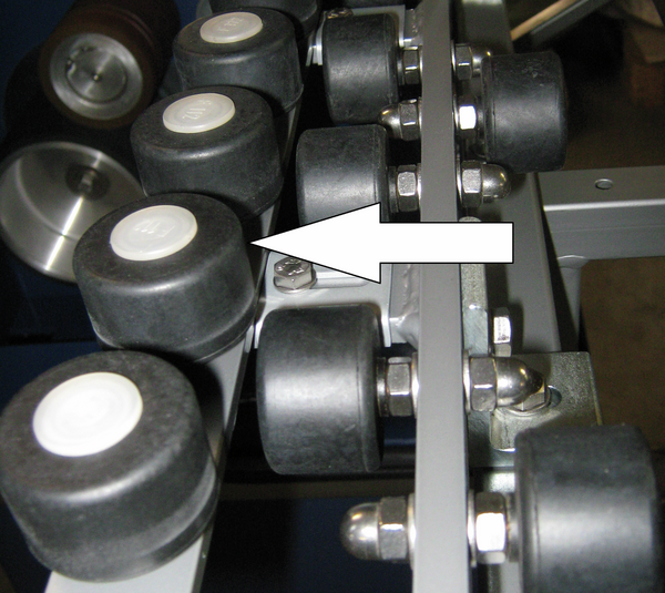 Horizontal stopper roller with hexagon nut